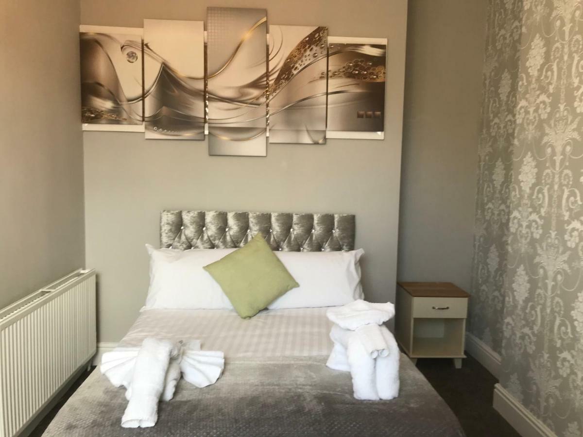 7 Llewelyn Avenue Apartment ลันดิดโน ภายนอก รูปภาพ